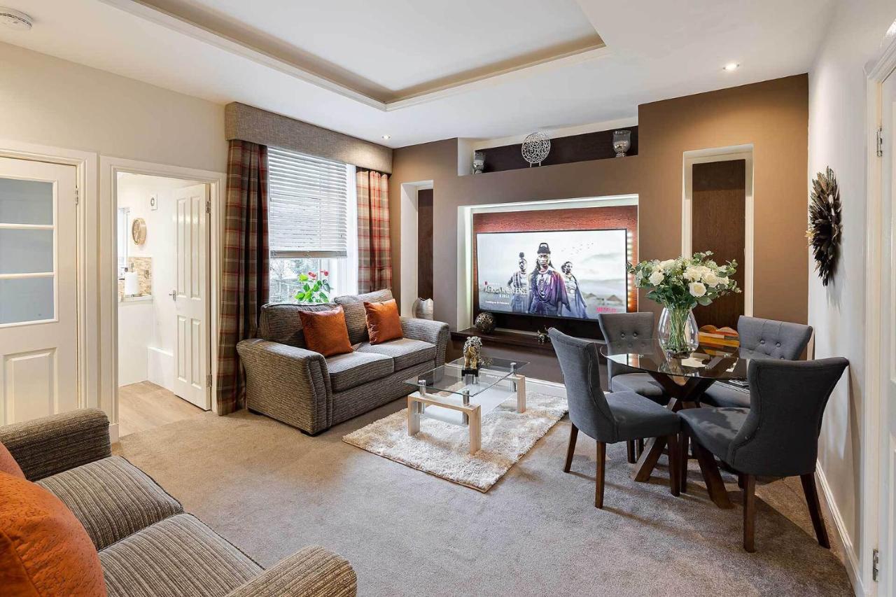 Carmel Apartments ฟัลเคิร์ก ห้อง รูปภาพ