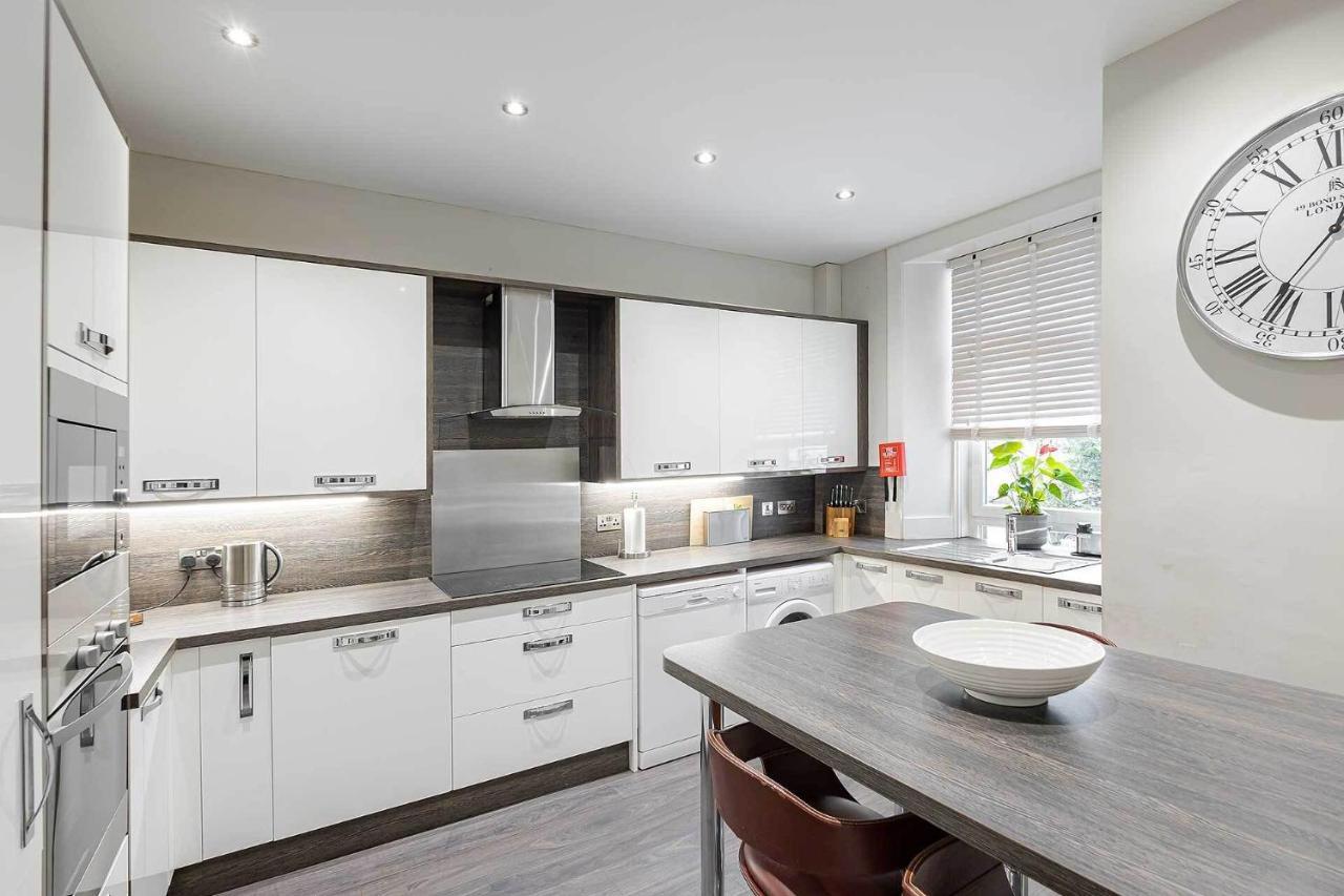 Carmel Apartments ฟัลเคิร์ก ห้อง รูปภาพ
