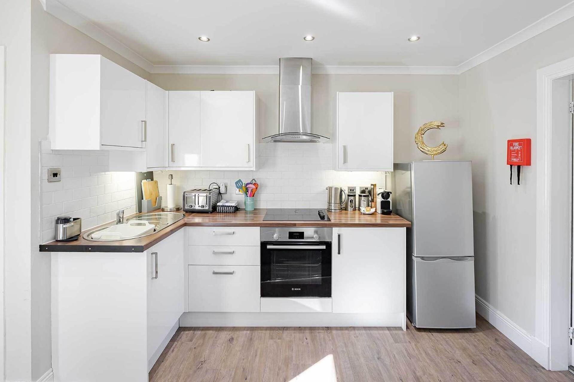 Carmel Apartments ฟัลเคิร์ก ห้อง รูปภาพ