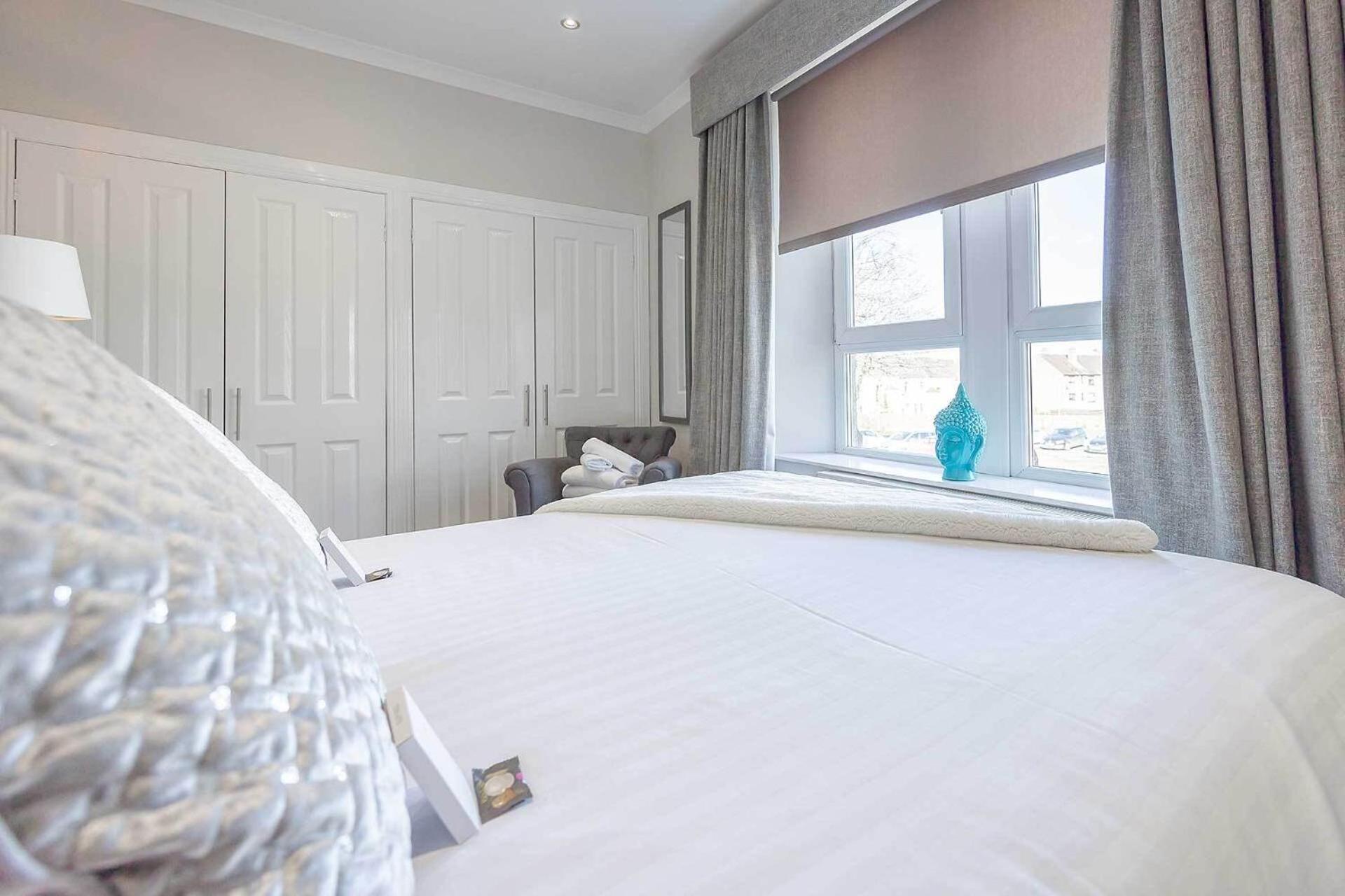 Carmel Apartments ฟัลเคิร์ก ห้อง รูปภาพ