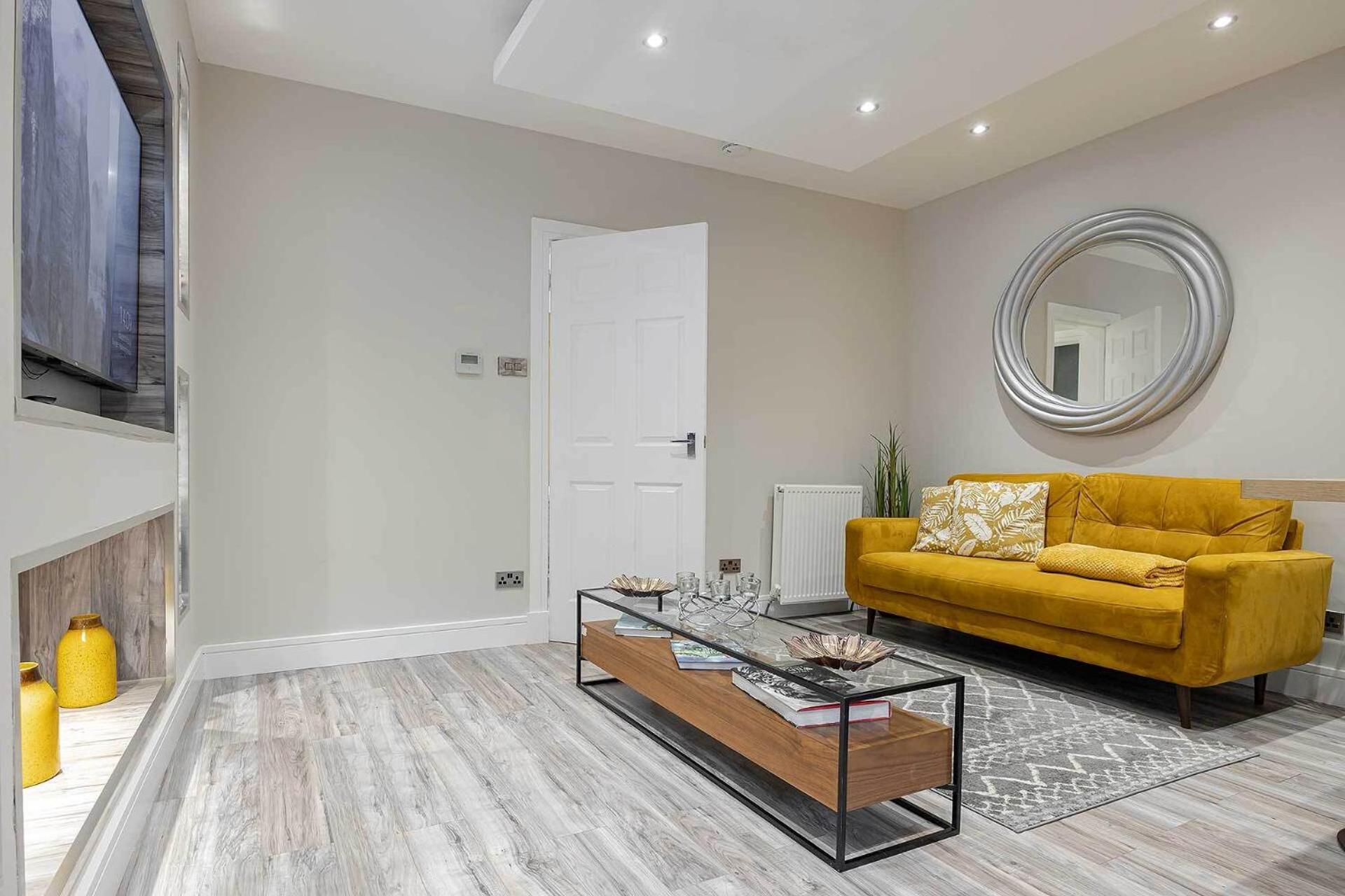 Carmel Apartments ฟัลเคิร์ก ห้อง รูปภาพ