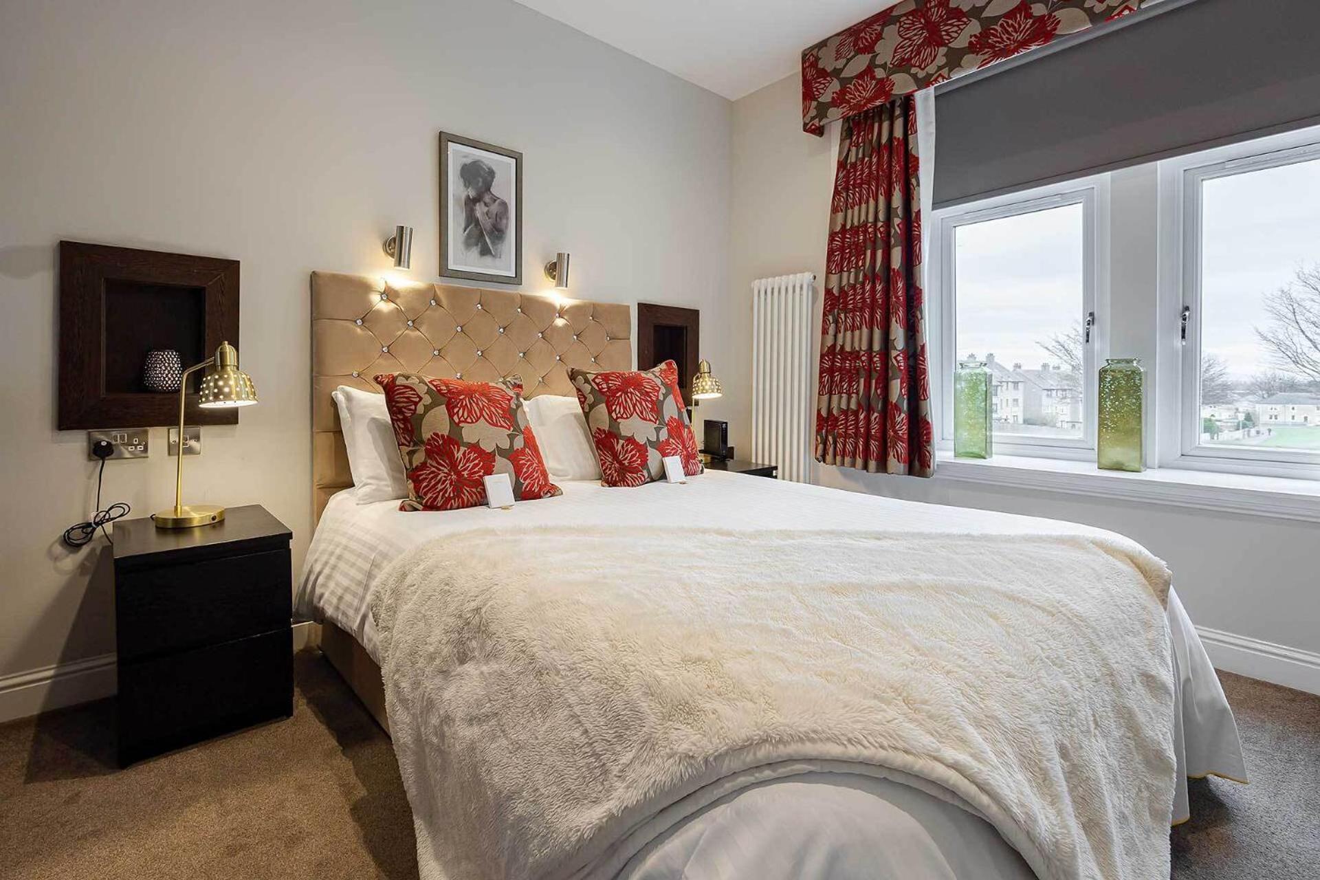 Carmel Apartments ฟัลเคิร์ก ห้อง รูปภาพ