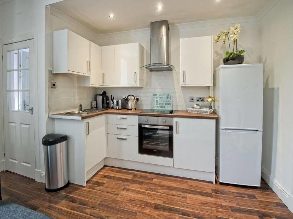 Carmel Apartments ฟัลเคิร์ก ภายนอก รูปภาพ